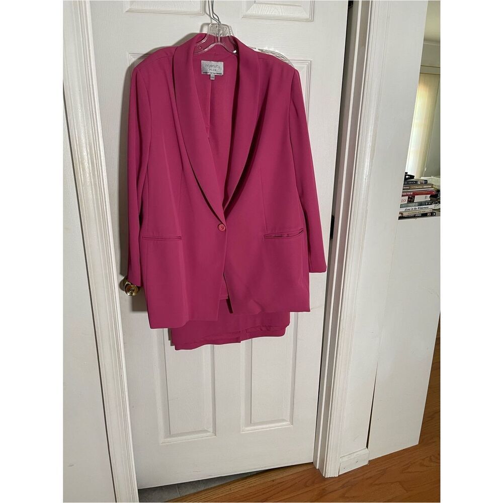Ingenuity Plus 2 piece Skirt Suit Pink